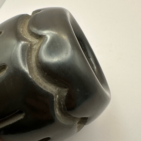 Santa Clara Pueblo Blackware Pottery by Elaine Salazar โ 3.5" Carved Vase - Picture 7 of 12